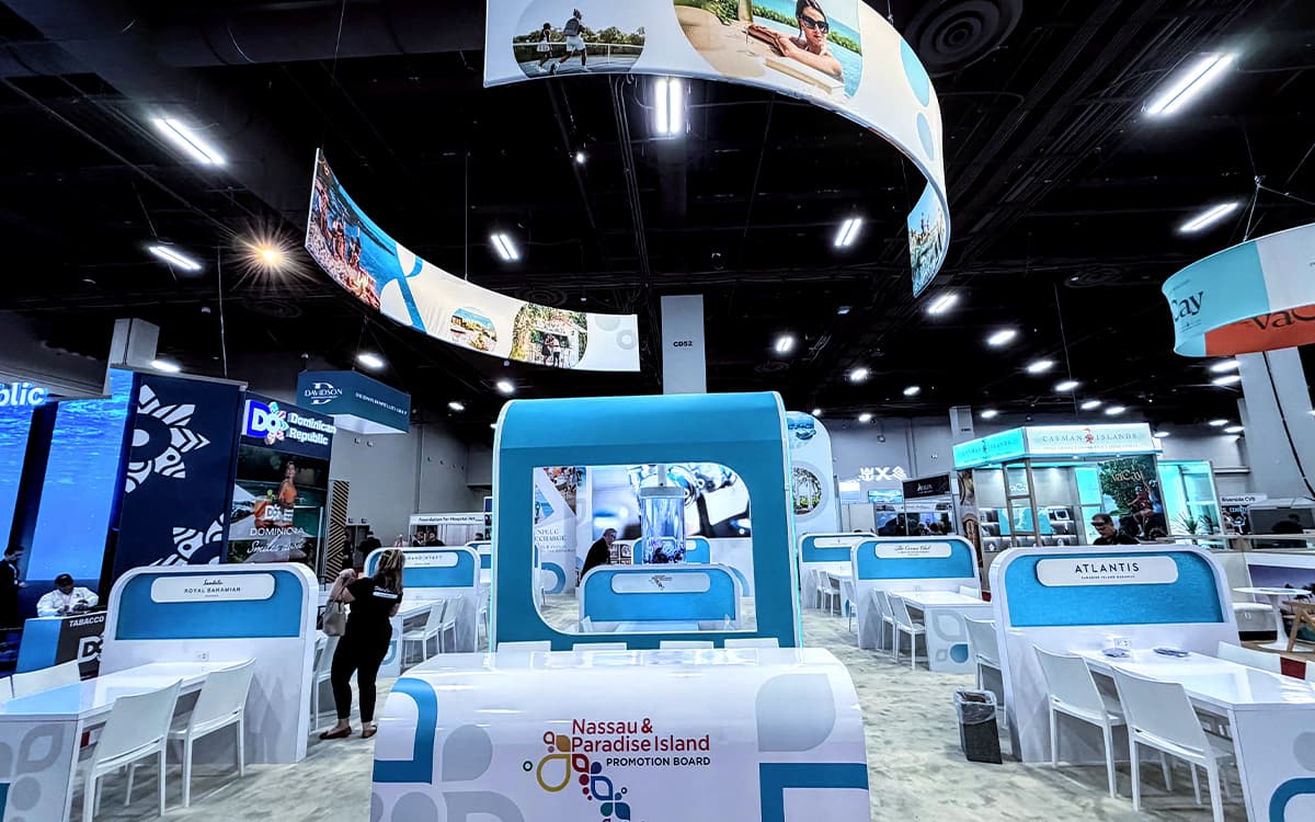 Nassau exhibit build